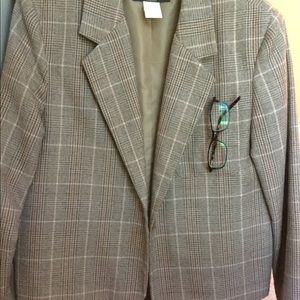 Women’s all season jacket